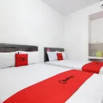 RedDoorz Syariah At Kebun Raya