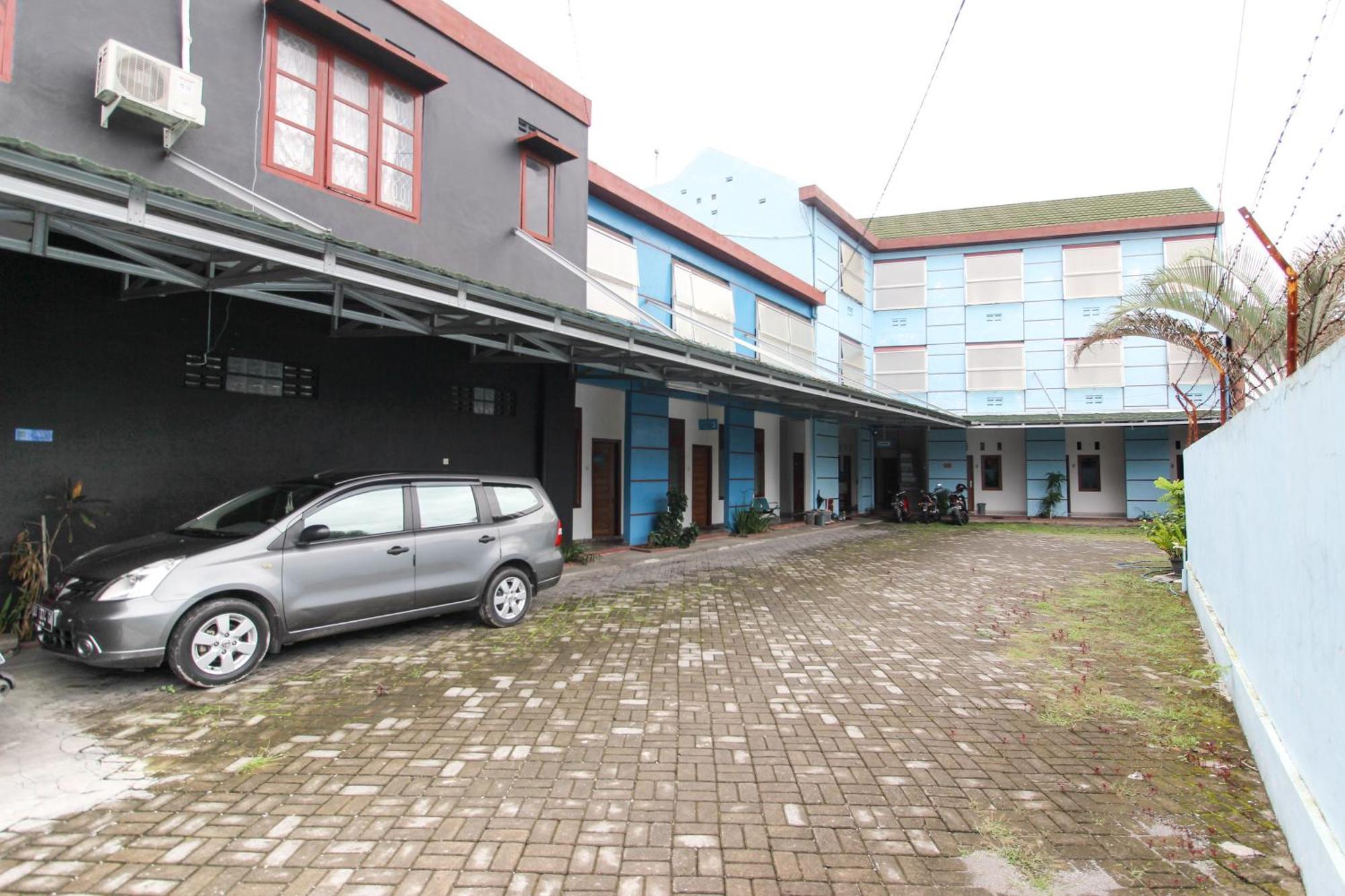 Reddoorz Syariah At Kebun Raya